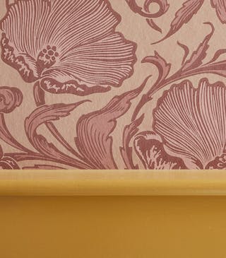 Verf en behang combineren voor een opvallend interieur